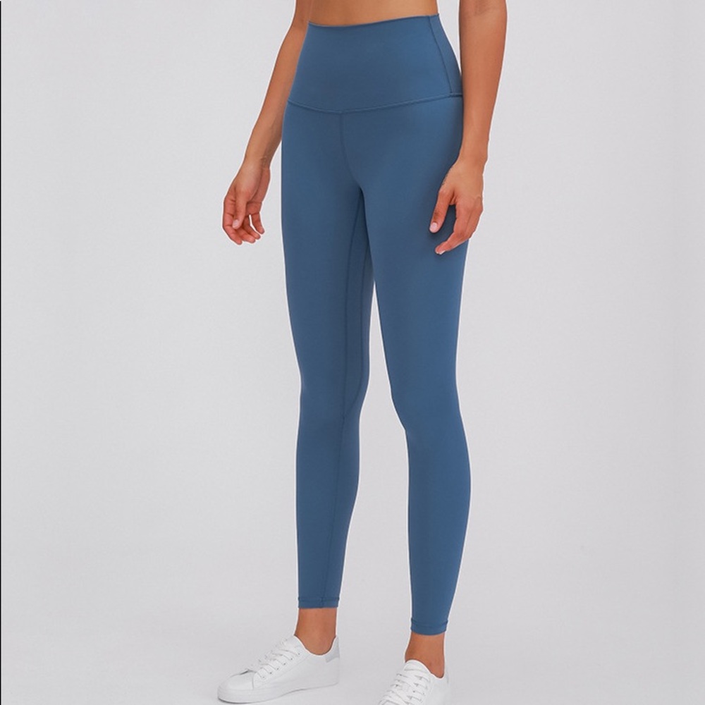 Peach Gear Co leggings 🍑